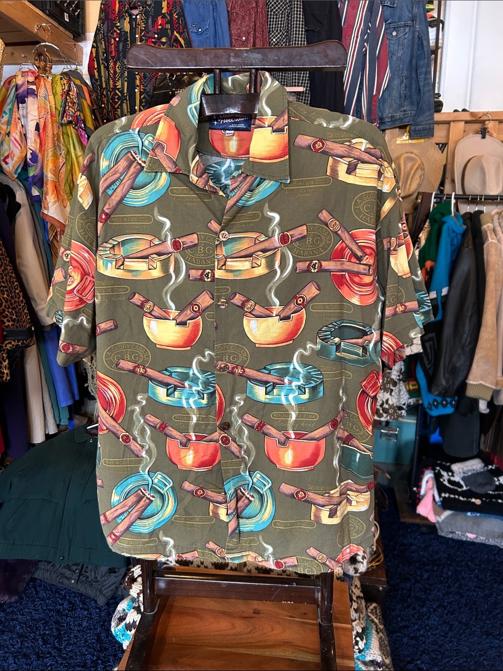 Men's Olive Green Graphic Short-Sleeve Shirt with Cigar & Bowl Print AS IS
